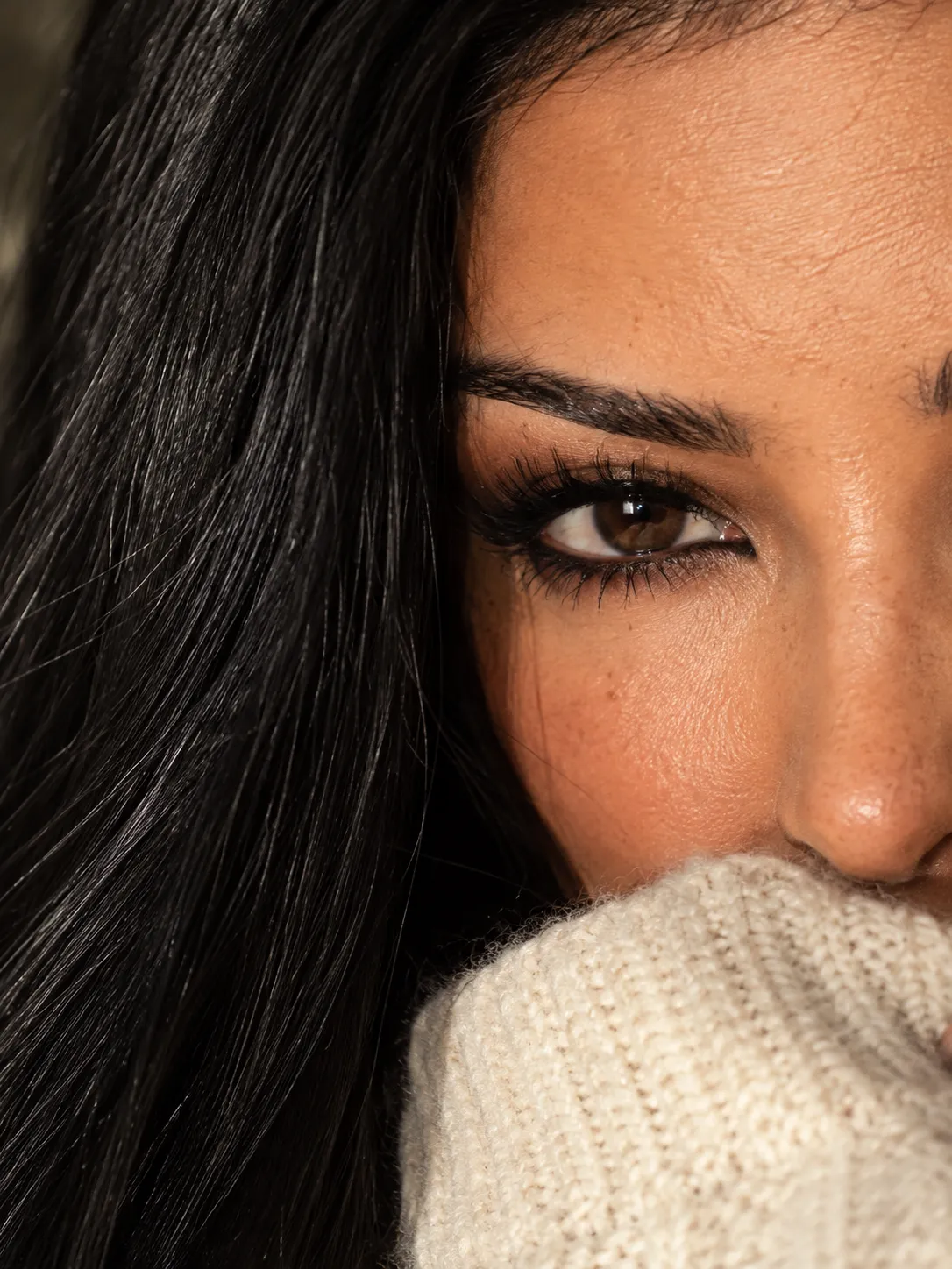 Warm Extreme Close-Up Portrait output 1