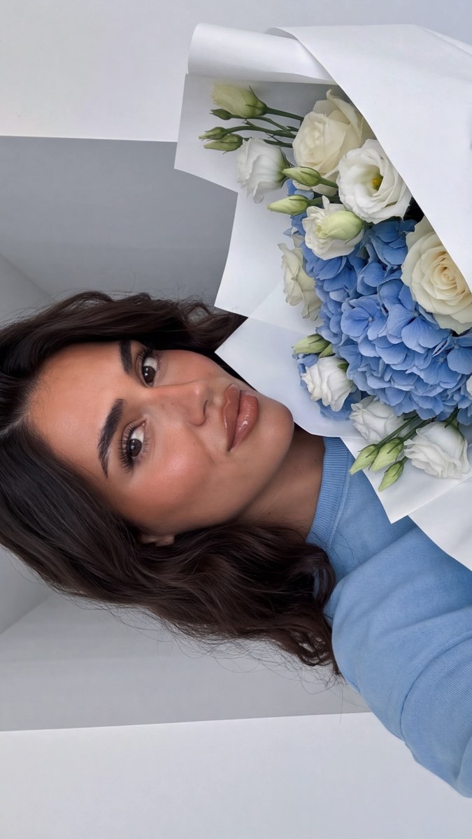 Blue Hydrangea Bouquet Two-View Selfie output 2