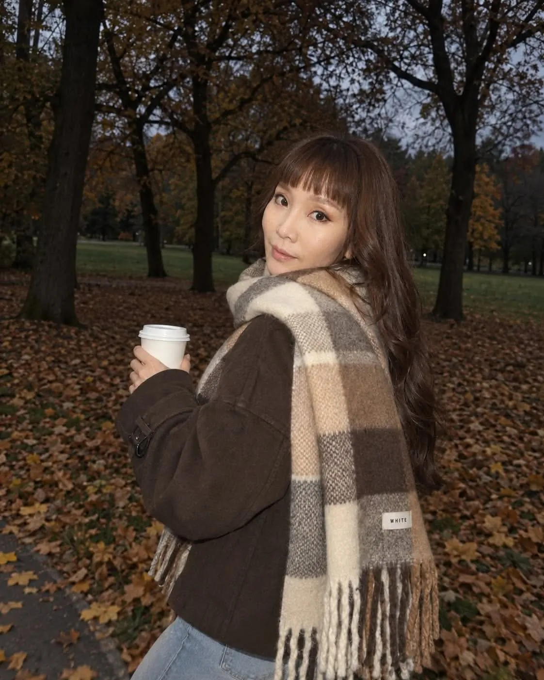 Candid Autumn Park Smartphone-Flash Portrait output 2