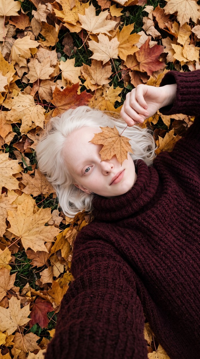 Autumn Maple-Leaf Selfie output 2