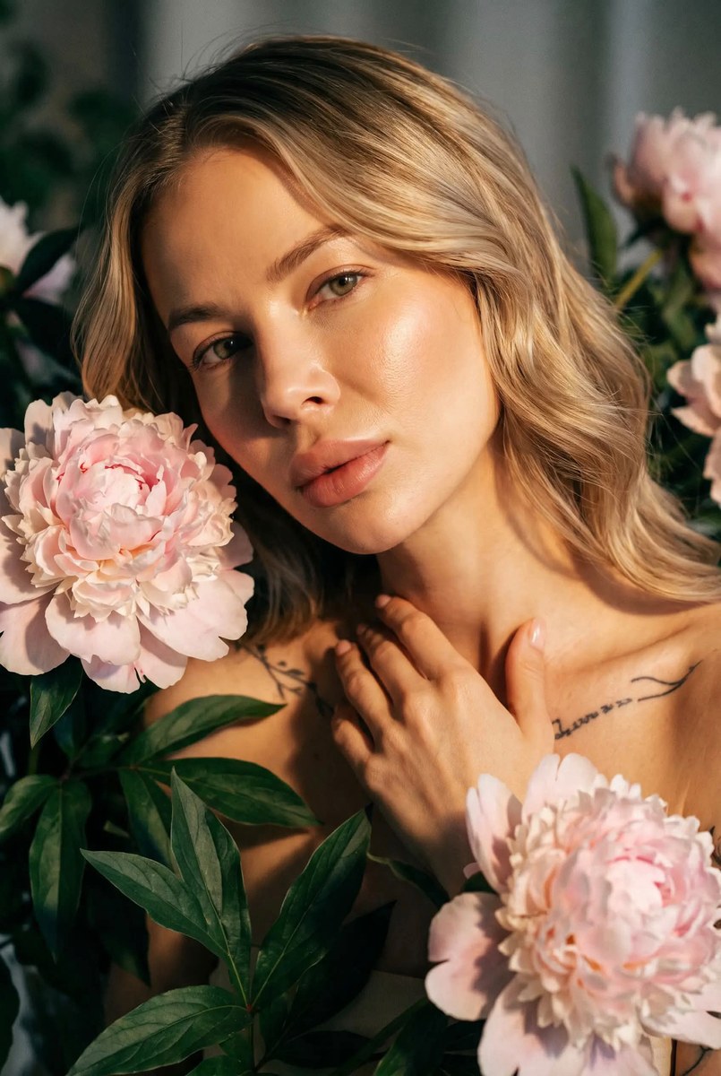 Peonies and Warm Light Beauty Portrait output 4