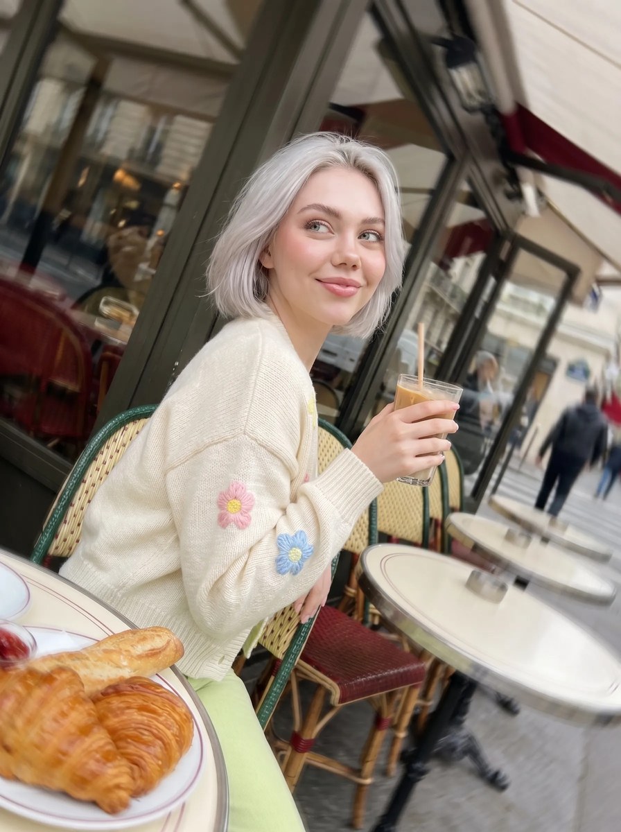 Candid Parisian Café Portrait output 19