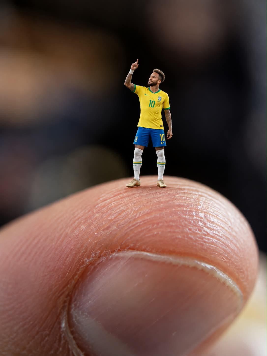 Tiny Character on a Fingertip output 1