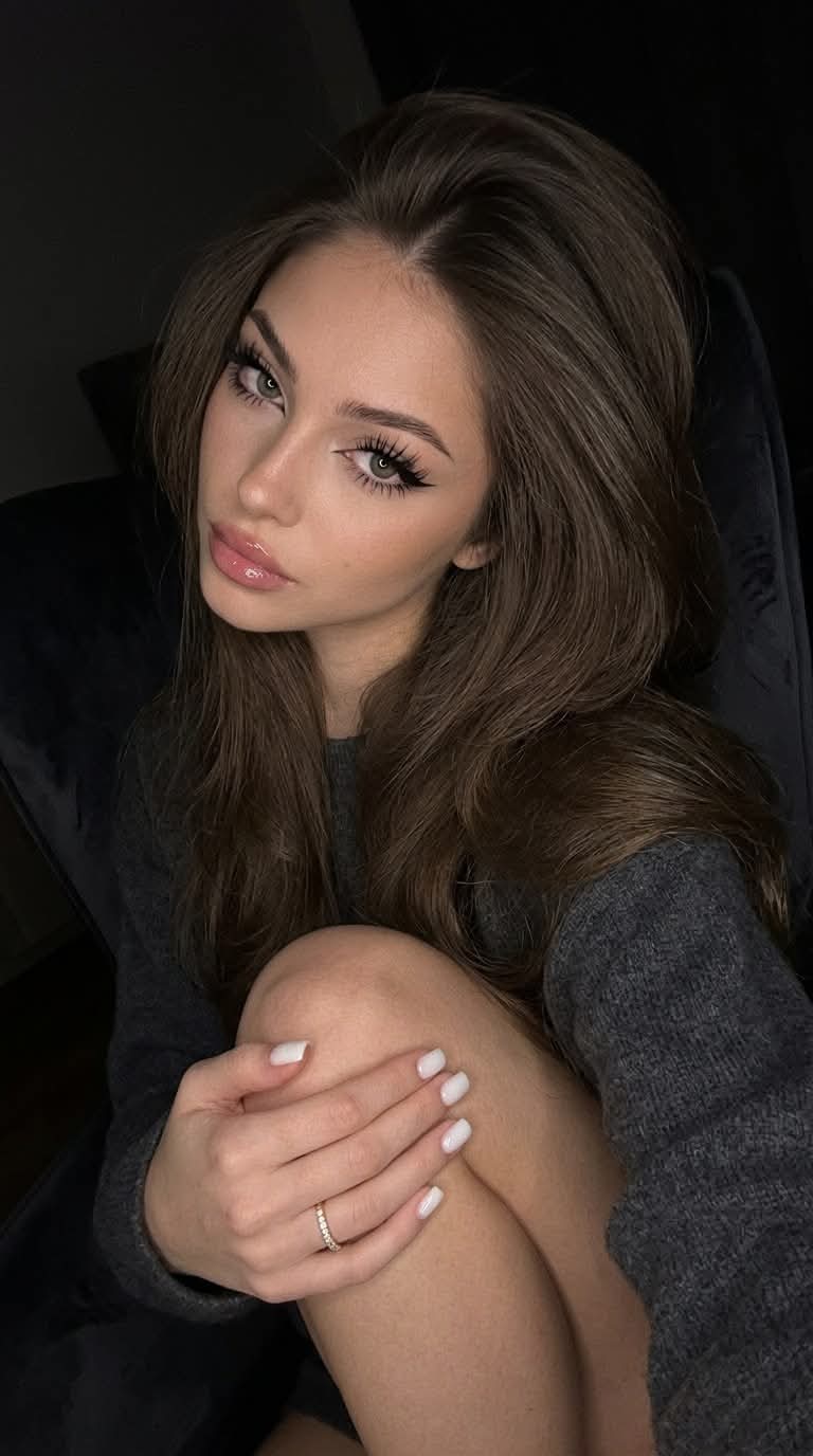 Photorealistic Low-Light Smartphone Selfie