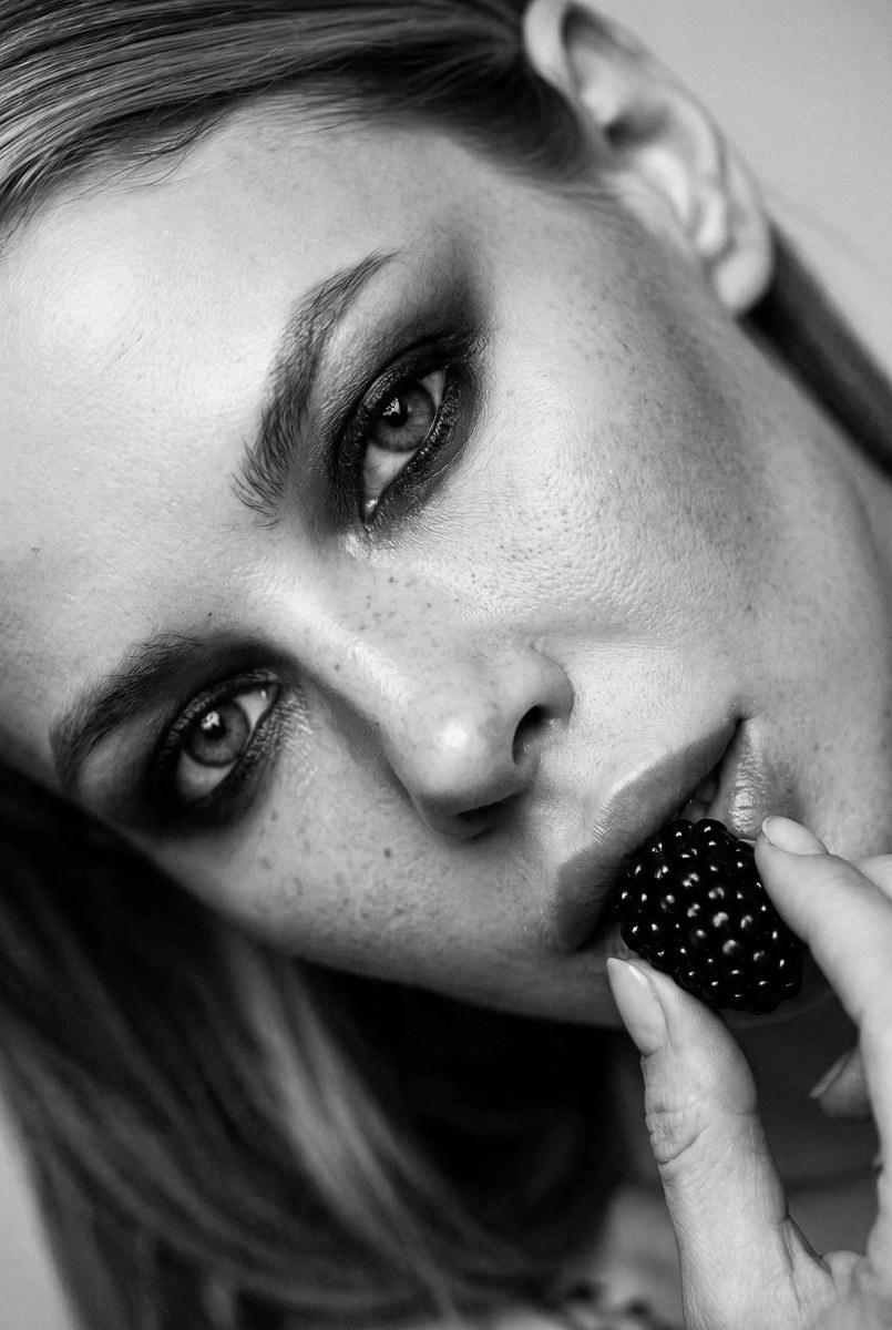 Monochrome Blackberry Beauty Editorial Portrait output 2