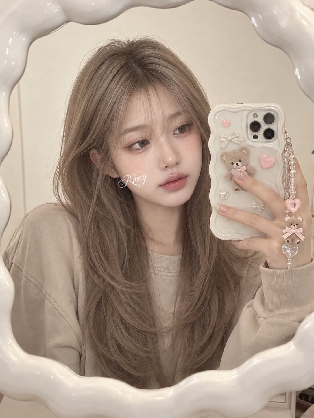 Soft Korean-Aesthetic Mirror Selfie output 1