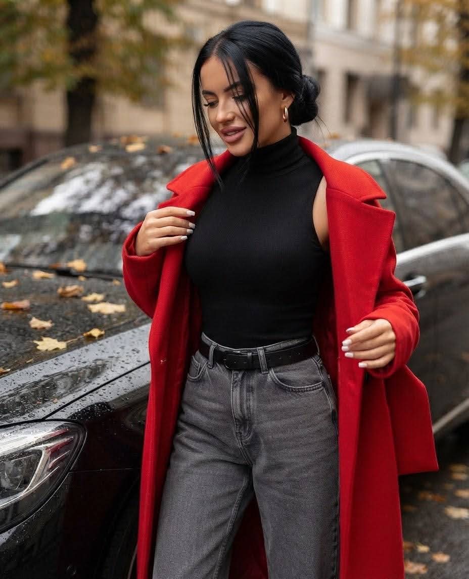 Premium Autumn City Lifestyle Portrait