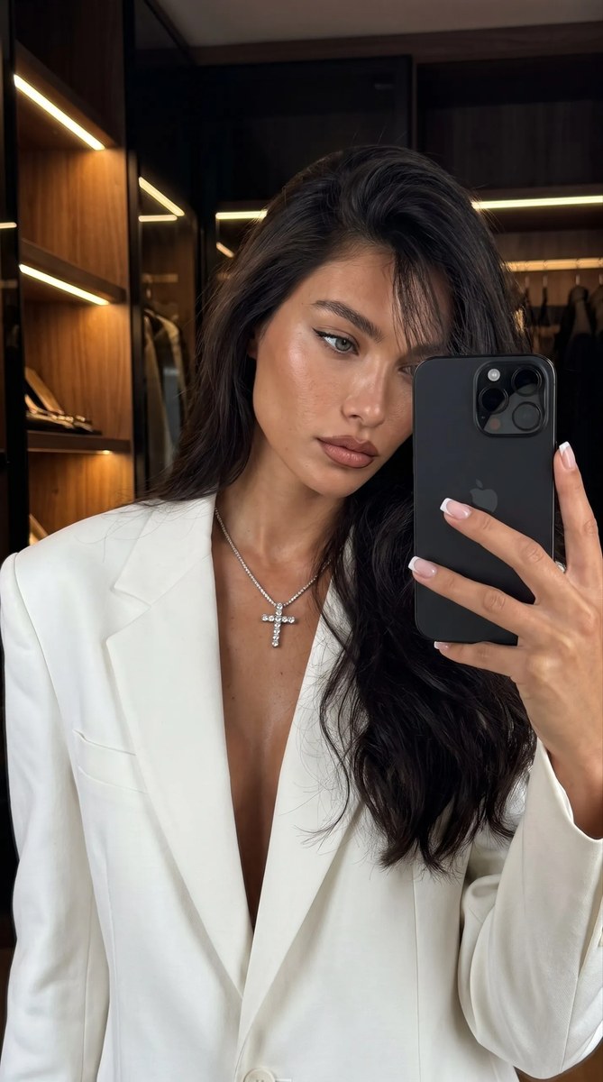 Luxury Mirror Selfie Portrait with Preserved Identity output 1