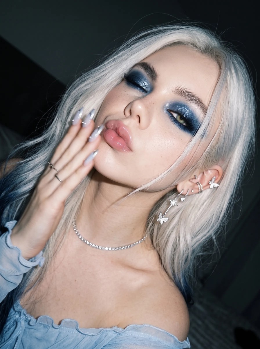 Icy Blue Flash-Fashion Portrait output 16