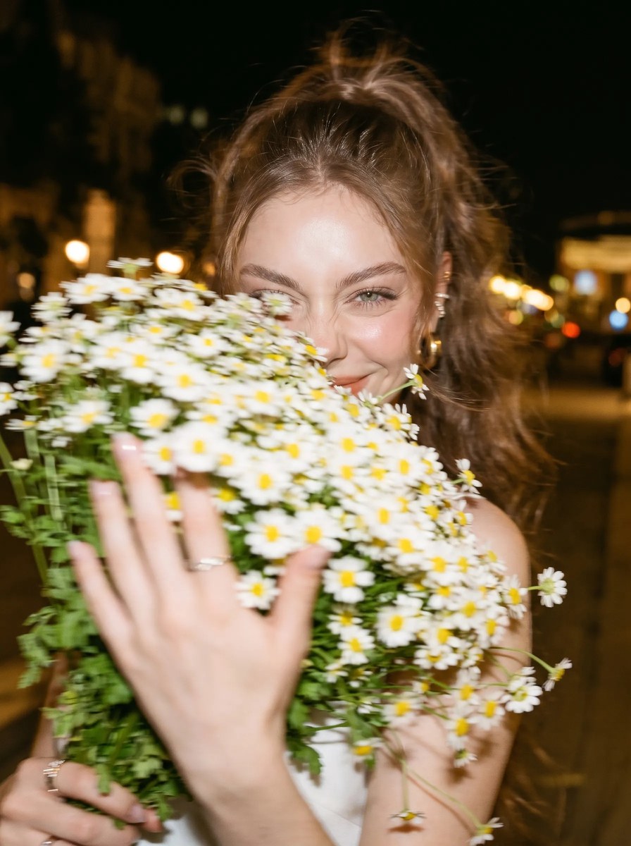 Candid Nighttime Daisy Portrait output 15