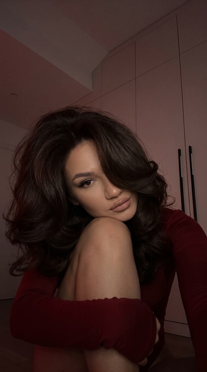 Low-Light Red-Lit Selfie with a Voluminous Blowout output 3