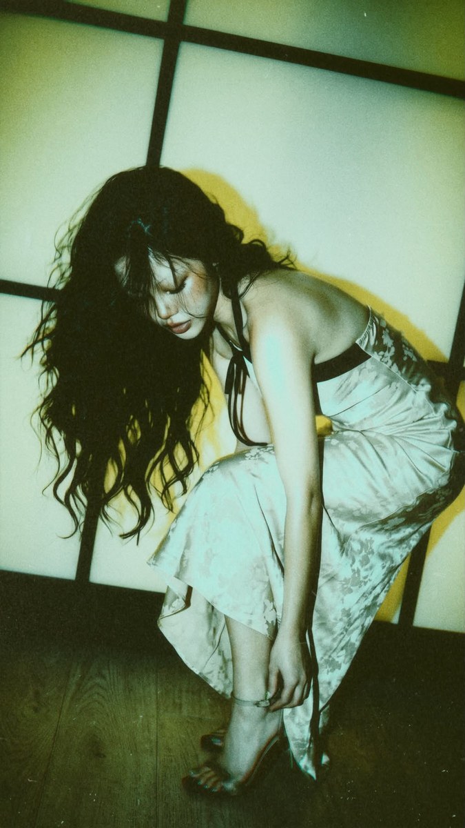 Dutch-Angle Flash Fashion Portrait output 1