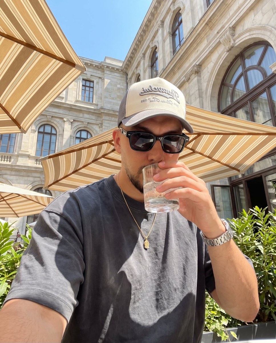 Sunny Terrace Selfie with a Rocks Glass output 1
