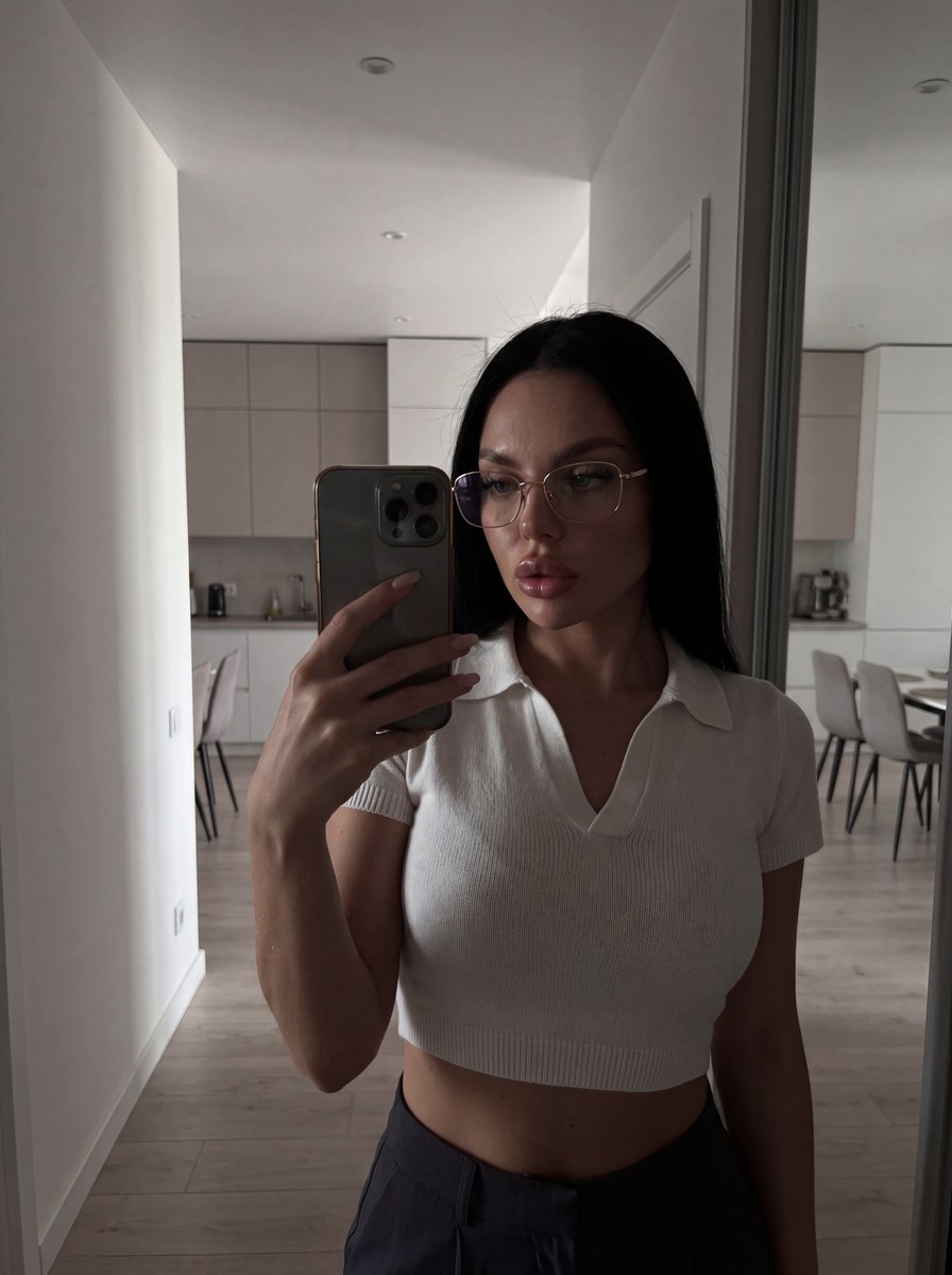 Hyperrealistic Mirror Selfie of a Young Woman output 1