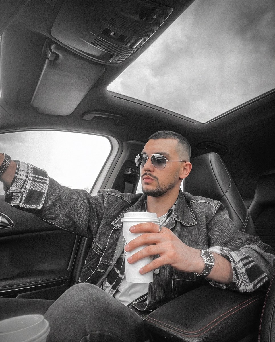 Moody Selective-Color Car Portrait output 2