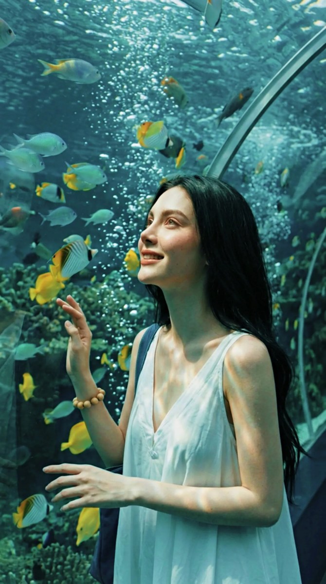 Love Sick: Underwater Fashion Editorial Portrait