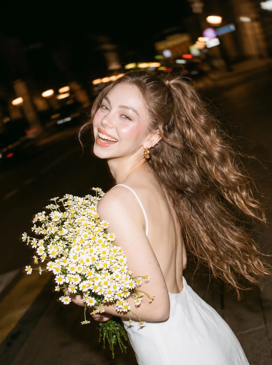 Candid Nighttime Daisy Portrait output 7