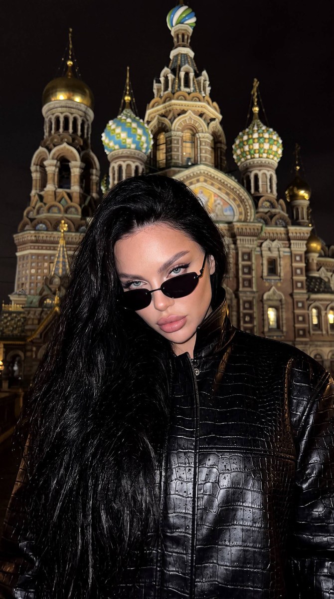 Rainy Night Selfie in Saint Petersburg output 1