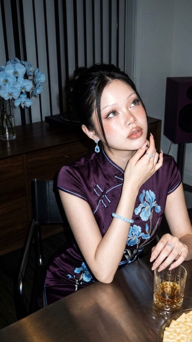 Cheongsam Lounge Portrait with Direct Flash output 3