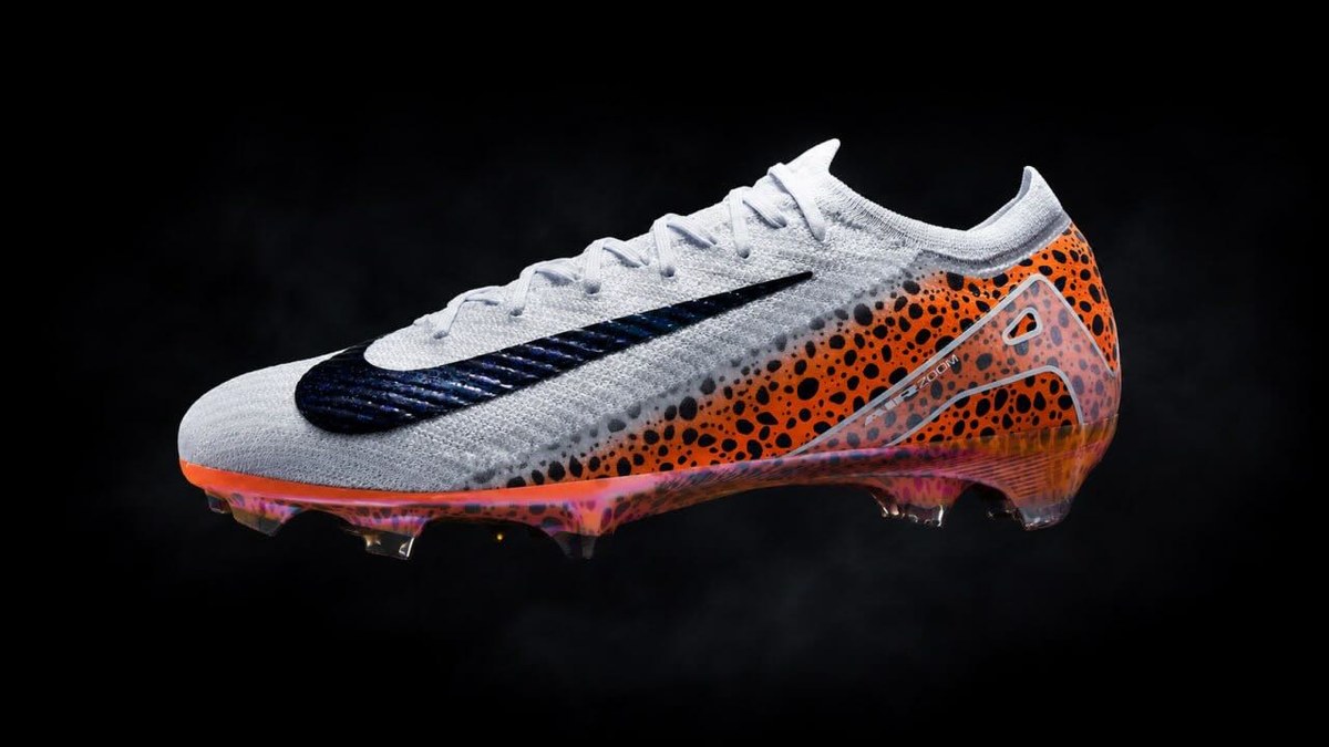 15-Second Football Boot Commercial
