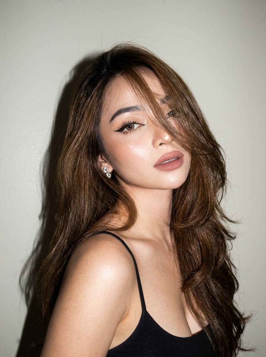 Early-2000s Flash Glamour Portrait