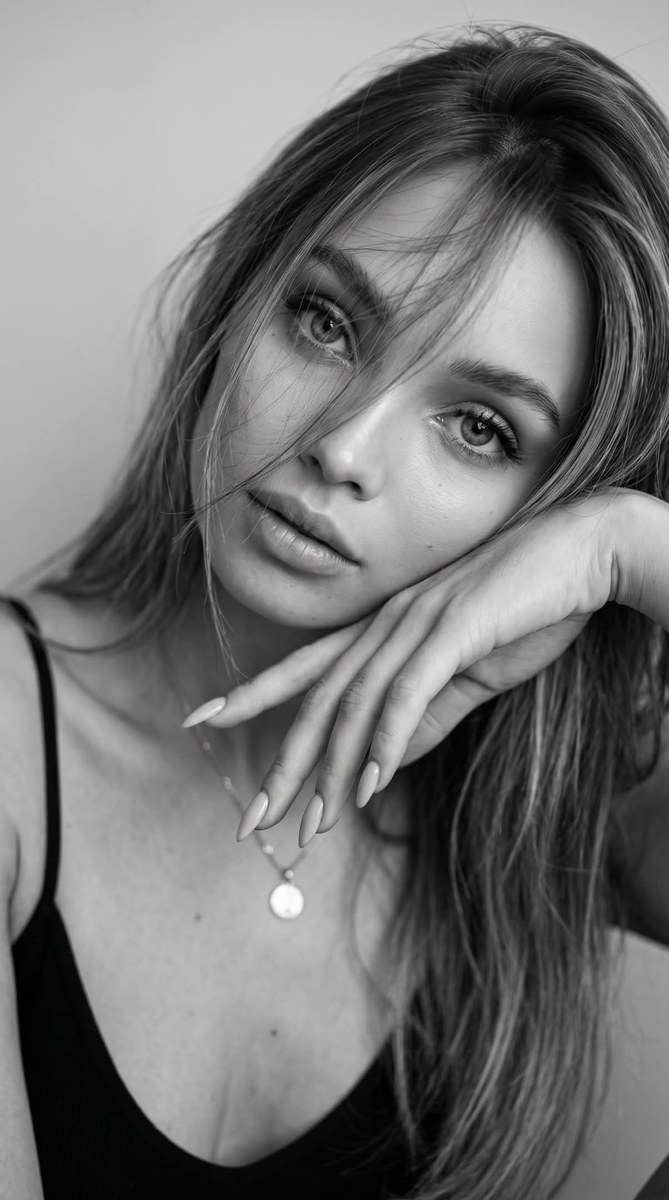 Monochrome Beauty Portrait of a Young Woman output 2