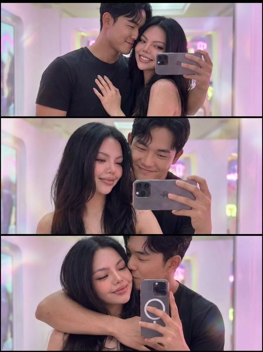 Romantic Three-Panel Couple Mirror Photobooth output 2