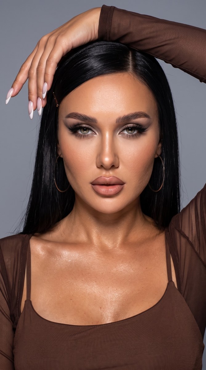 Ultra-Realistic Luxury Fashion Beauty Portrait output 1