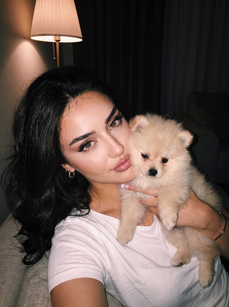 2014 Tumblr-Inspired Cozy Puppy Selfie