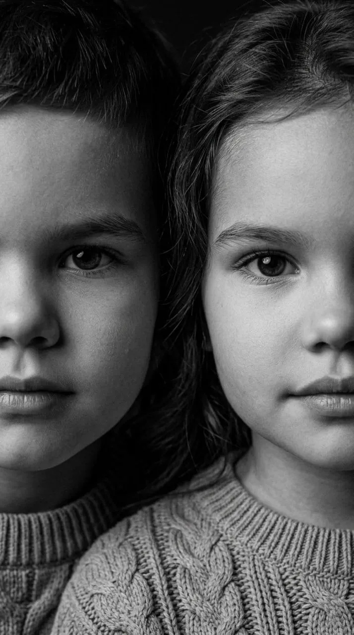 Intimate Black-and-White Two-Person Portrait output 3