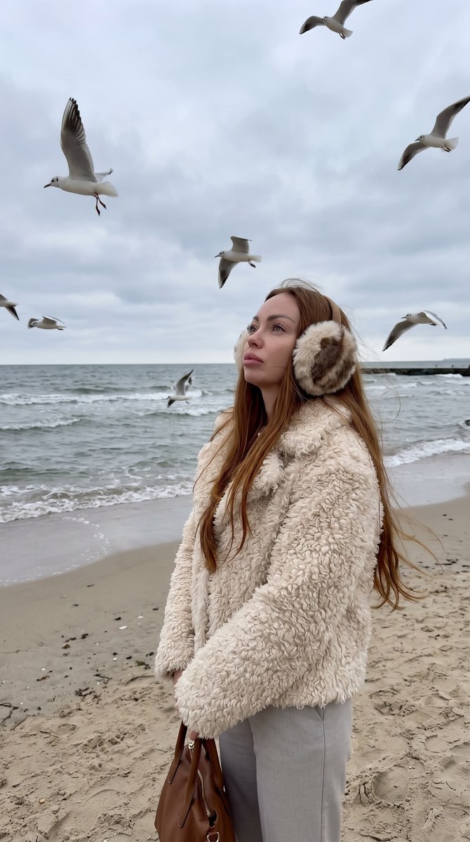 Candid Seaside Portrait with Seagulls output 2