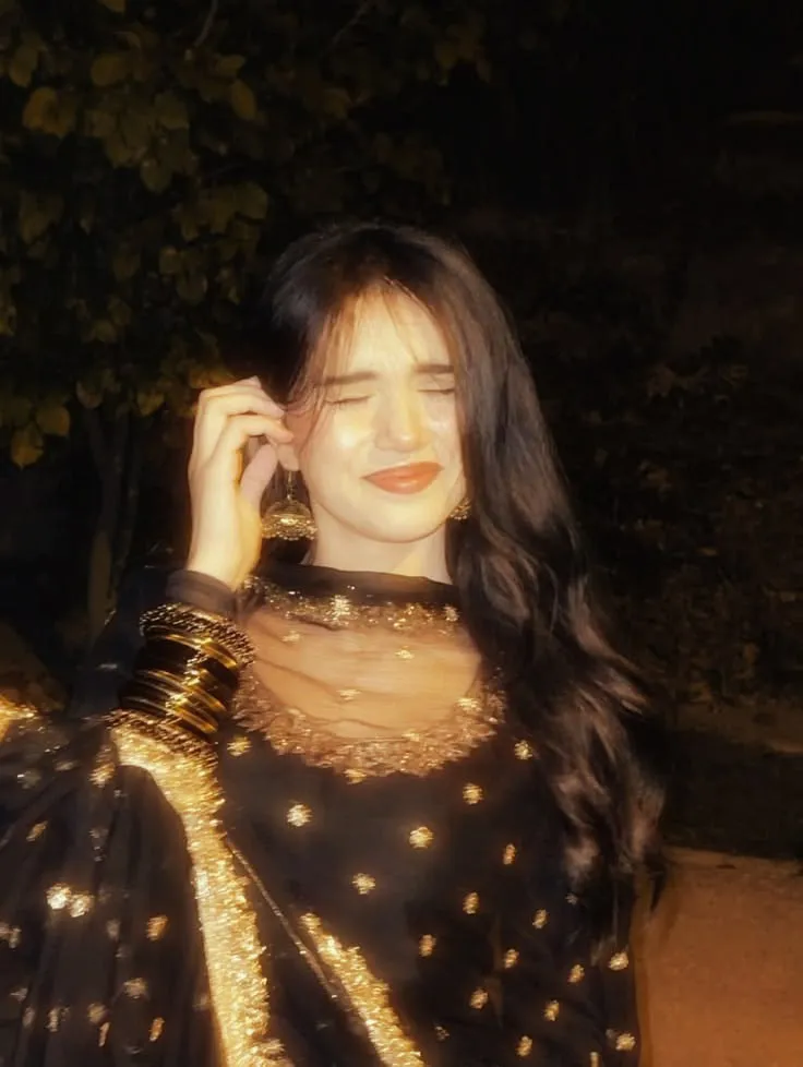 Candid Nighttime Indian Street-Style Portrait output 1