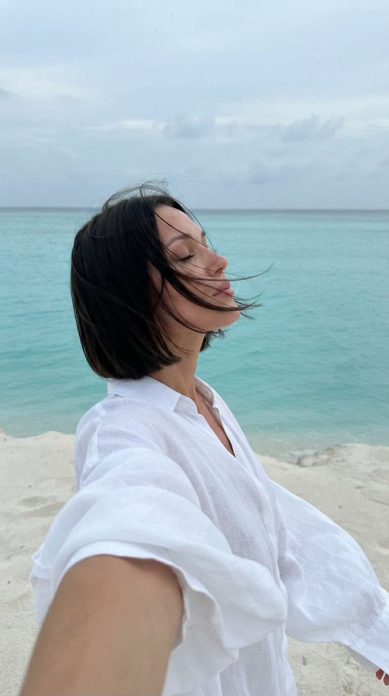 Windswept Ocean Selfie in White Linen output 1