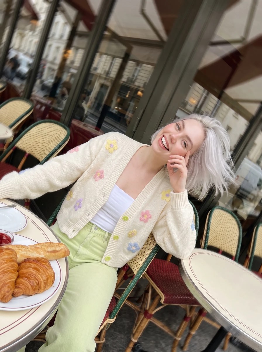 Candid Parisian Café Portrait output 9