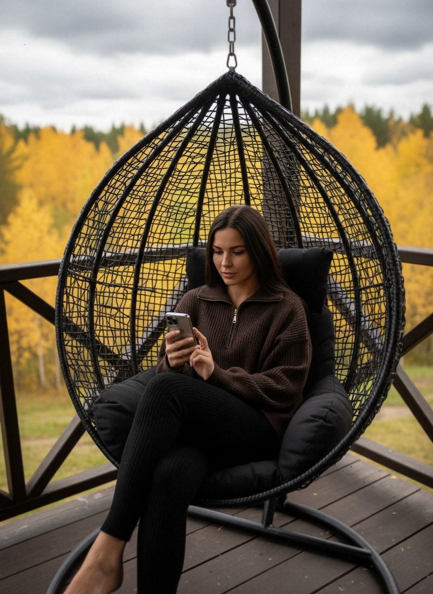 Autumn Lifestyle Portrait in a Hanging Swing output 3
