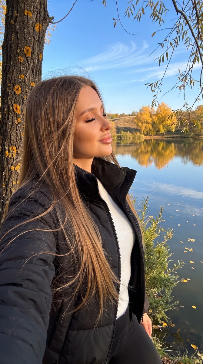 Autumn Lakeside Profile Selfie output 1