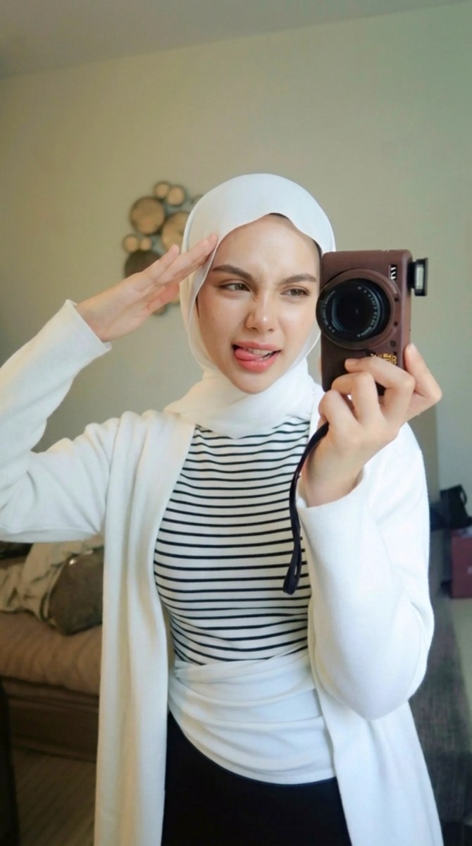 White Hijab Editorial Mirror-Selfie Portrait output 5
