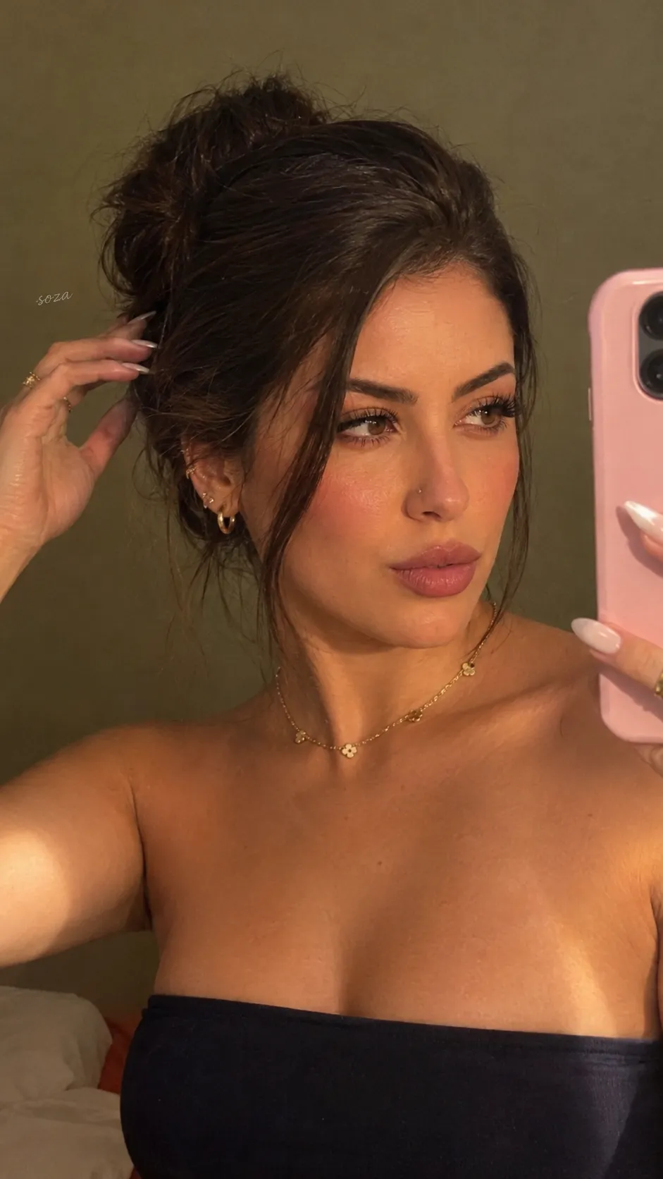 Ultrarealistic Warm-Lit Mirror Selfie