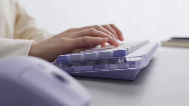 30-Second Keyboard Commercial